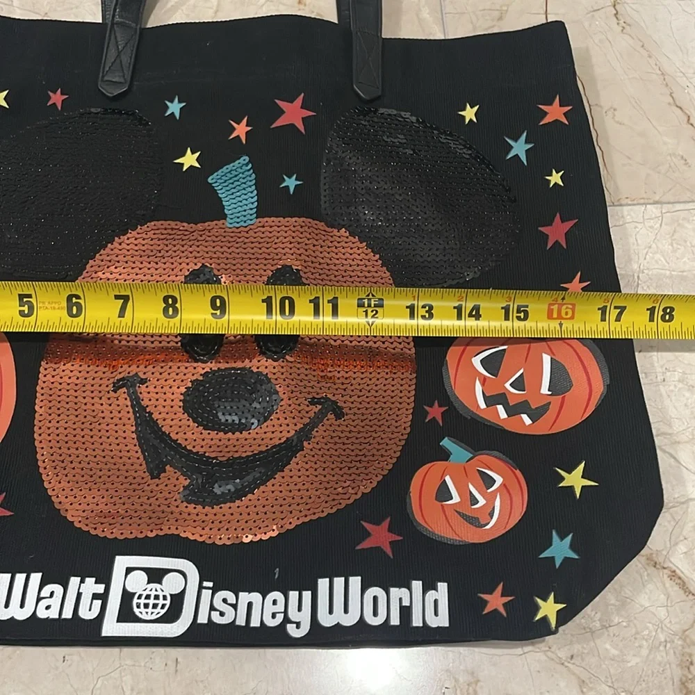Walt Disney world Halloween tote bag with sequined Mickey pumpkin - Picture 8 of 9